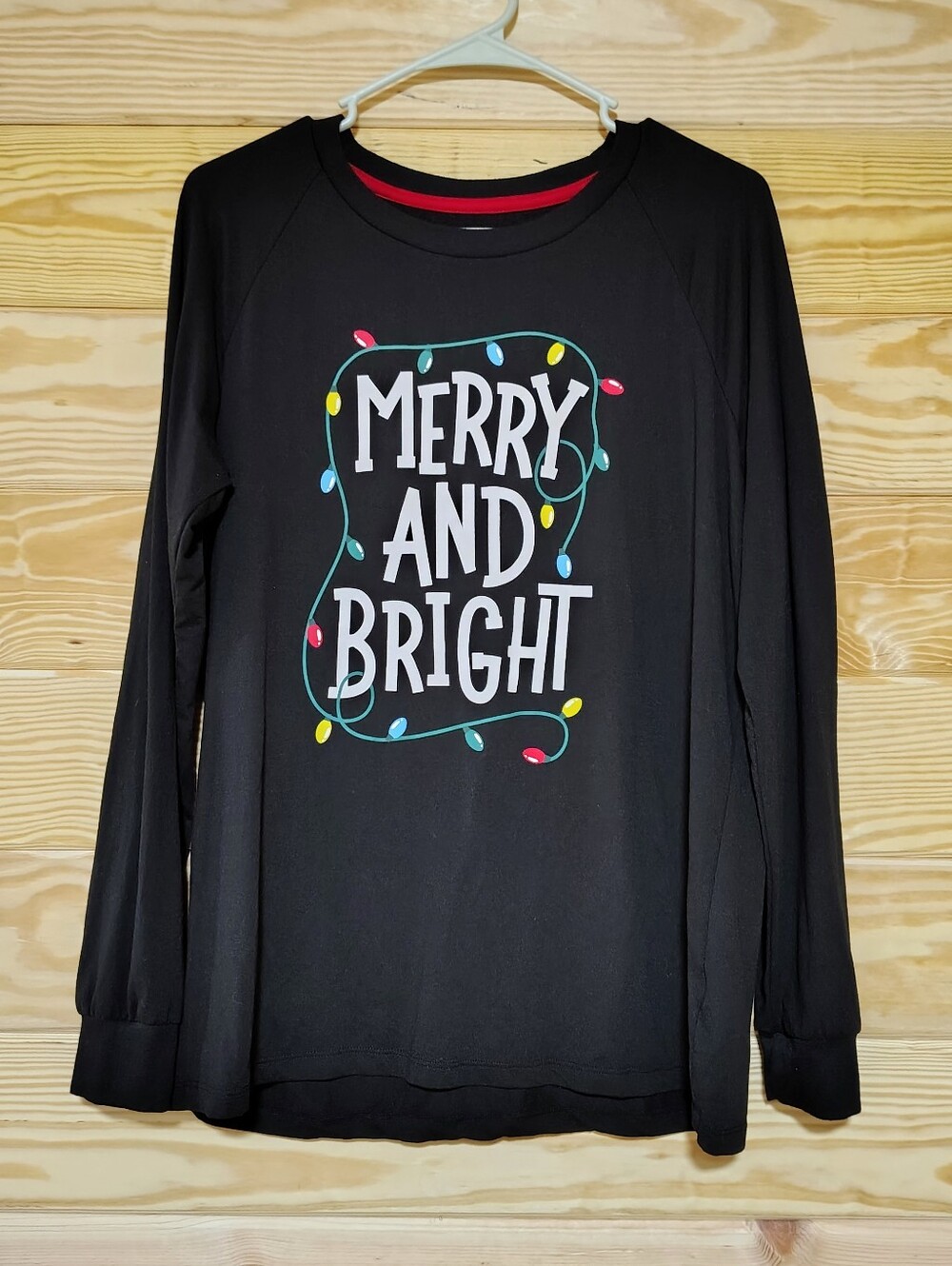 Black Long-Sleeve Merry and Bright Tee M Multicolor Lights Christmas Holiday Fun